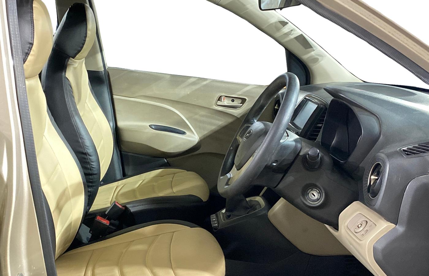 2019 Hyundai NEW SANTRO SPORTZ MT, Petrol, Manual, 79,275 km, Right Side Front Door Cabin
