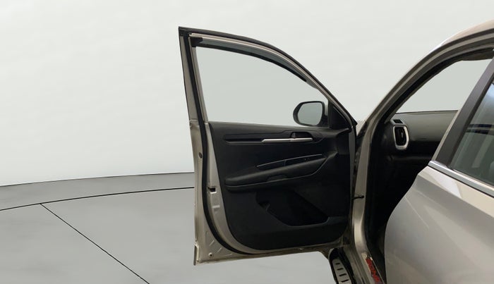 2022 KIA SONET HTE 1.5, Diesel, Manual, 52,991 km, LHS Front Door