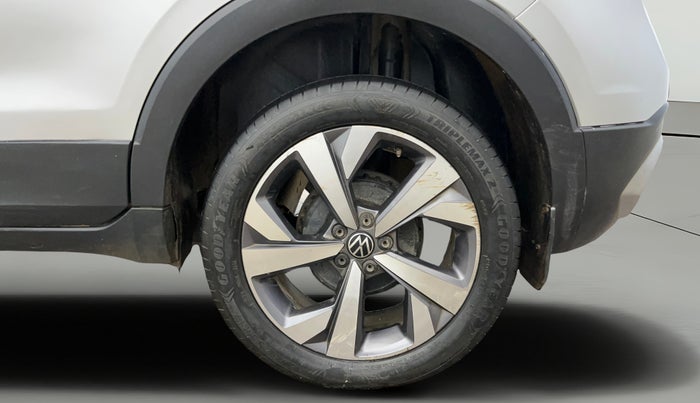 2022 Volkswagen TAIGUN TOPLINE 1.0 TSI MT, Petrol, Manual, 49,465 km, Left Rear Wheel