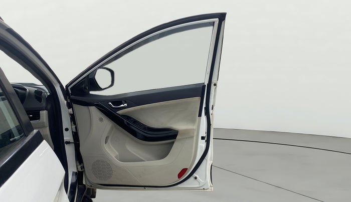 2022 Tata NEXON XZ PLUS PETROL, Petrol, Manual, 38,430 km, RHS Front Door