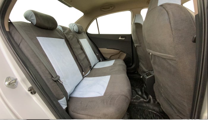 2015 Hyundai Xcent S 1.2, Petrol, Manual, 91,501 km, Right Side Rear Door Cabin