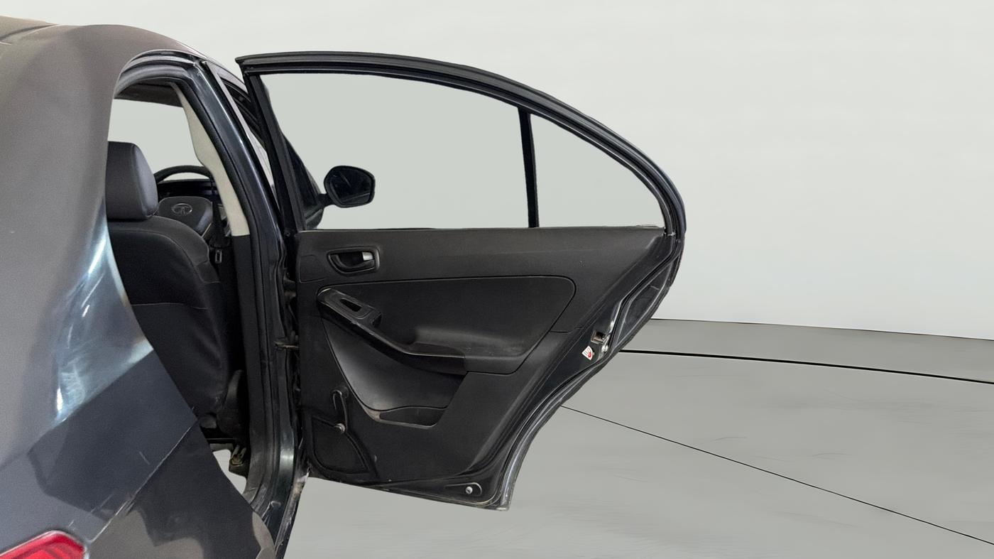 2015 Tata Zest XE PETROL, Petrol, Manual, 48,612 km, RHS Rear Door