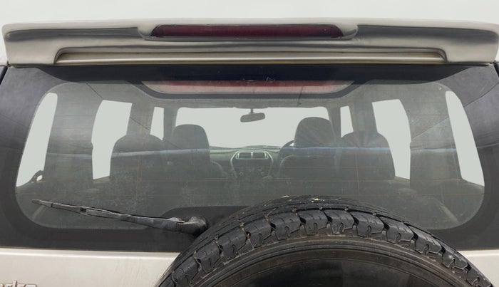 2016 Mahindra TUV300 T8, Diesel, Manual, 1,19,162 km, Rear Windshield