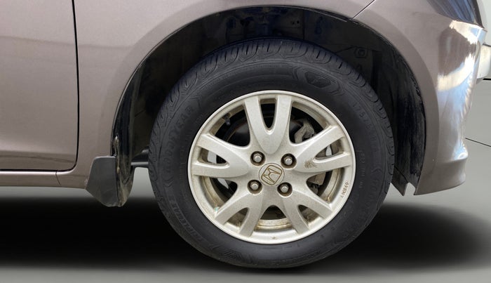 2015 Honda Brio VX AT, Petrol, Automatic, 72,594 km, Right Front Wheel