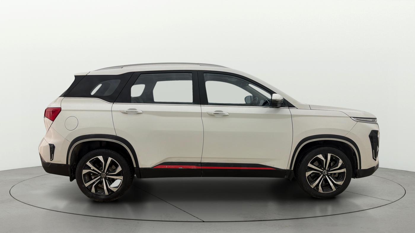 2023 MG HECTOR SHARP PRO 1.5 PETROL TURBO CVT PETROL, Petrol, Automatic, 34,830 km, Right Side View