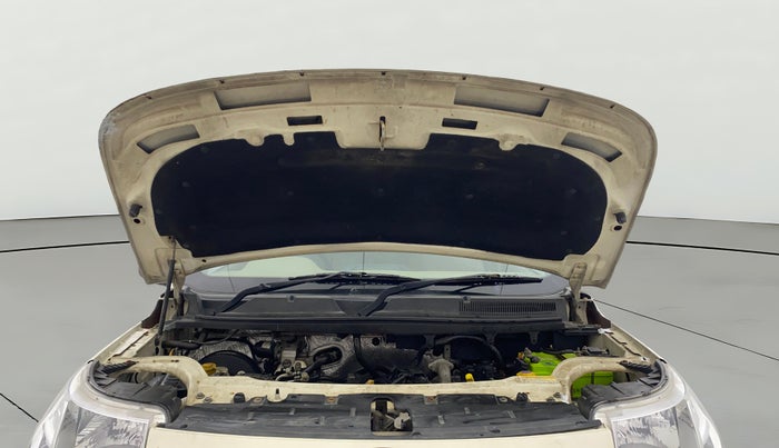 2018 Mahindra TUV 300 PLUS P8, Diesel, Manual, 31,709 km, Open Bonet