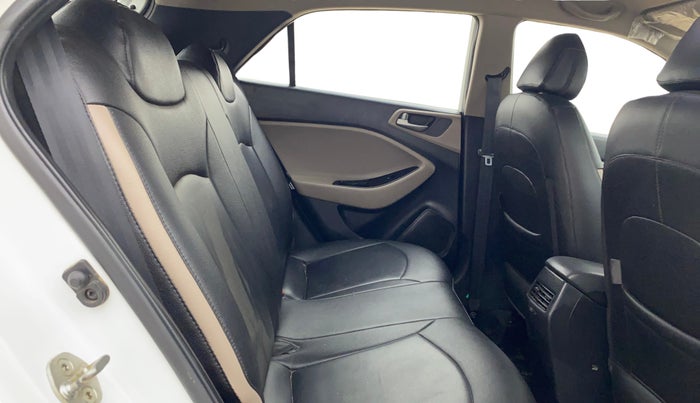 2018 Hyundai Elite i20 MAGNA EXECUTIVE 1.2, Petrol, Manual, 55,085 km, Right Side Rear Door Cabin