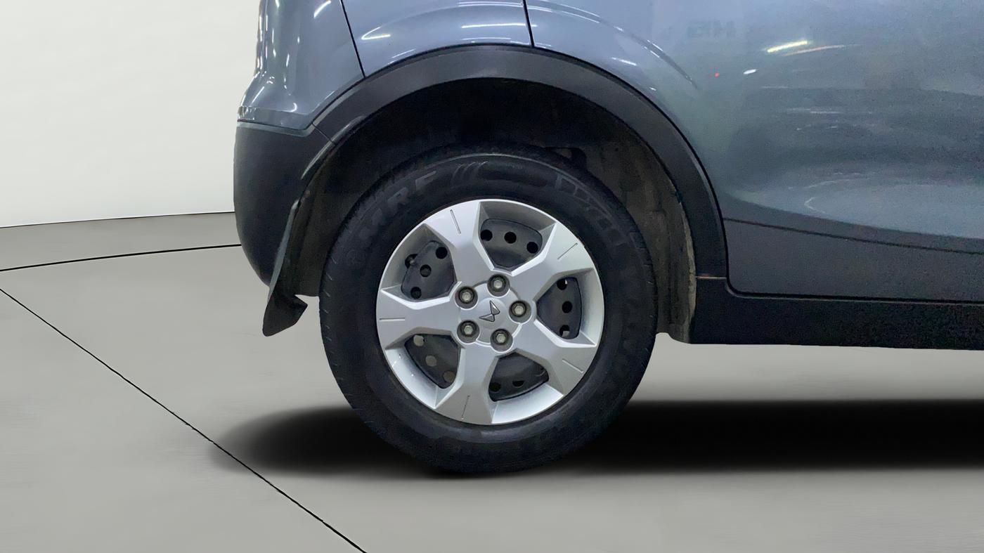 2023 Mahindra XUV300 W6 1.2 PETROL, Petrol, Manual, 41,020 km, Right Rear Wheel