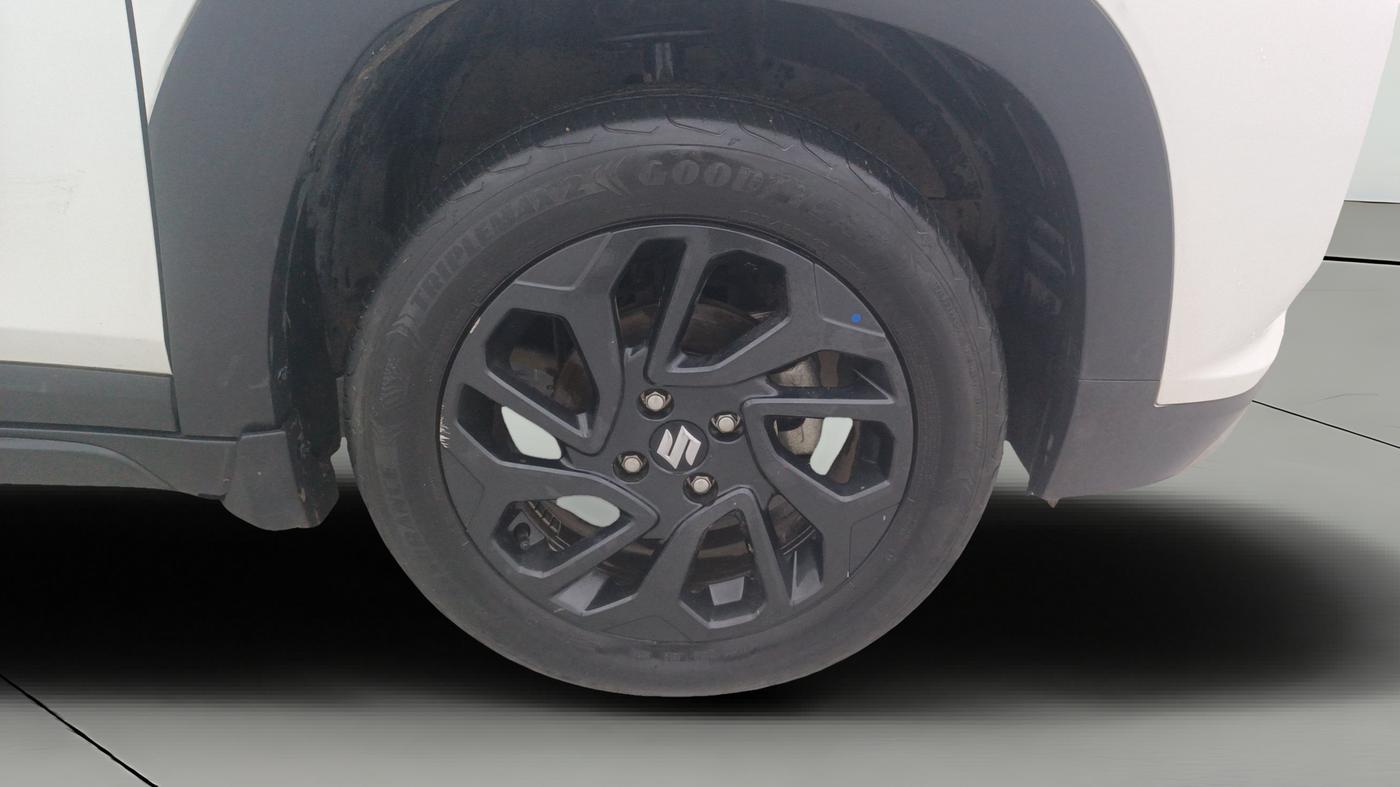 2024 Maruti FRONX Delta Plus (O) 1.2L MT, Petrol, Manual, 58,459 km, Right Front Wheel