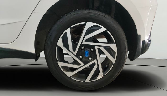 2024 Hyundai NEW I20 ASTA (O) 1.2 IVT, Petrol, Automatic, 9,274 km, Left Rear Wheel