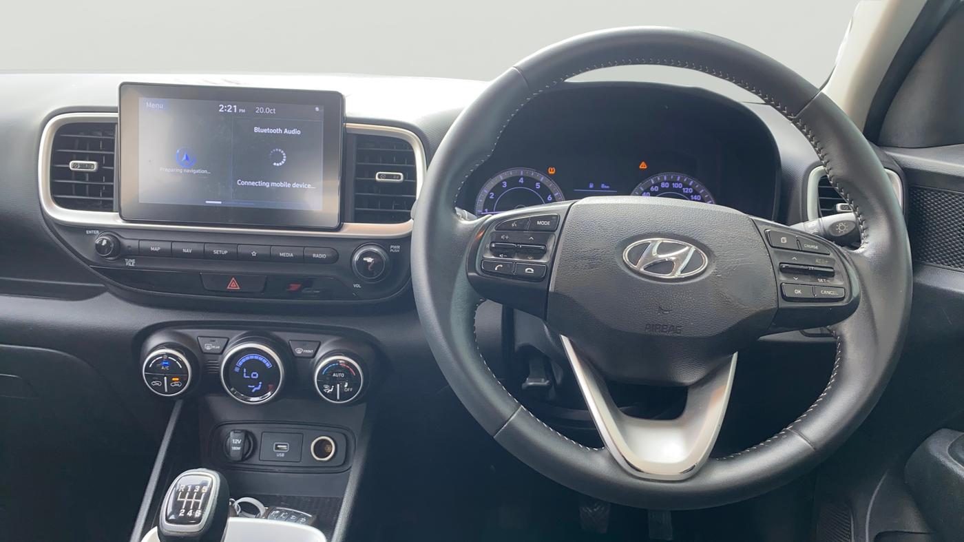 2020 Hyundai VENUE SX 1.0 (O) TURBO, Petrol, Manual, 87,377 km, Steering Wheel Close Up