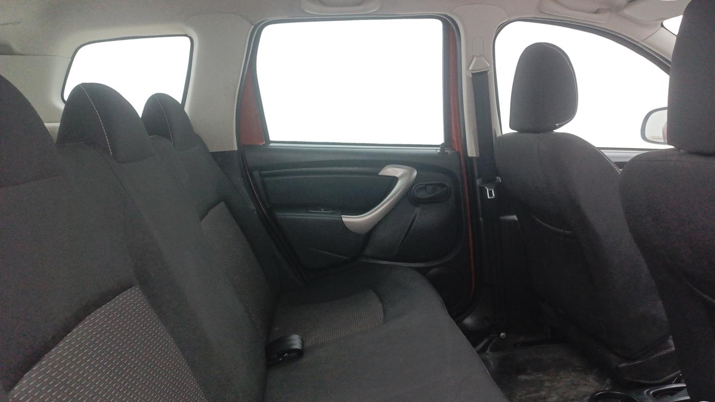 2020 Renault Duster RXE 1.3 TURBO PETROL MT, Petrol, Manual, 56,880 km, Right Side Rear Door Cabin