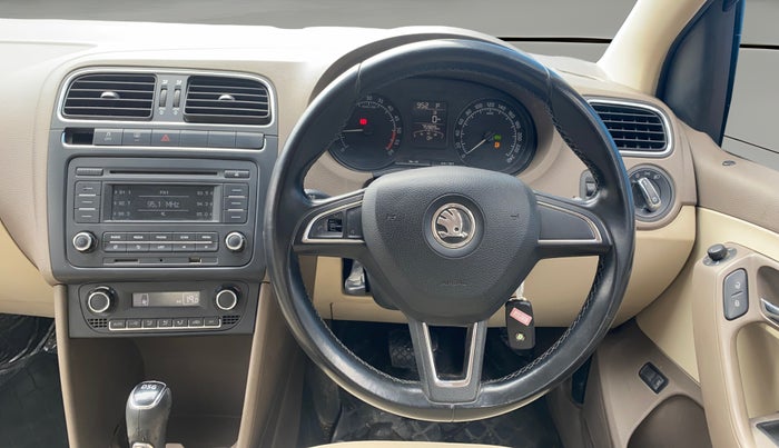 2016 Skoda Rapid 1.5 TDI CR STYLE PLUS AT, Diesel, Automatic, 75,952 km, Steering Wheel Close Up