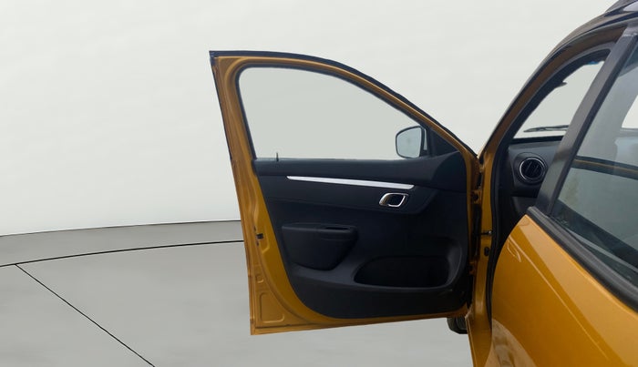 2022 Renault Kwid CLIMBER 1.0 AMT Dual Tone , Petrol, Automatic, 25,418 km, LHS Front Door