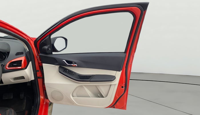 2022 Tata Tiago XZA PLUS PETROL, Petrol, Automatic, 15,573 km, RHS Front Door