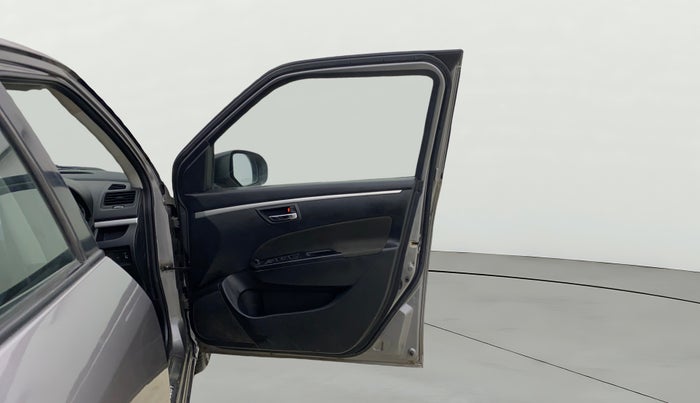 2013 Maruti Swift VXI, Petrol, Manual, 63,984 km, RHS Front Door