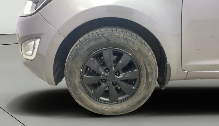 2014 Hyundai Elite i20 SPORTZ 1.4 CRDI, Diesel, Manual, 1,37,256 km, Left Front Wheel