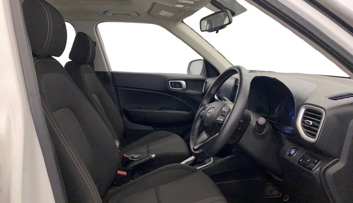 2019 Hyundai VENUE SX PLUS 1.0 TURBO DCT, Petrol, Automatic, 42,674 km, Right Side Front Door Cabin