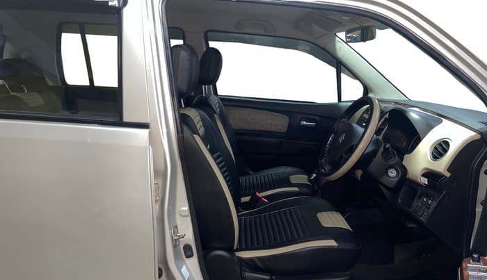 2018 Maruti Wagon R 1.0 VXI, Petrol, Manual, 38,213 km, Right Side Front Door Cabin