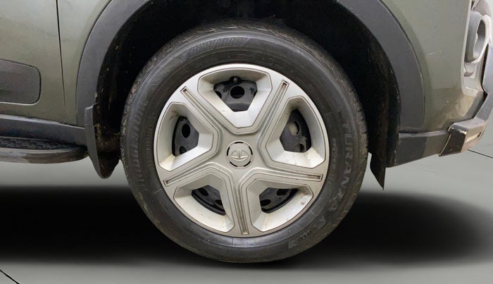 2023 Tata NEXON XMA PETROL, Petrol, Automatic, 32,318 km, Right Front Wheel