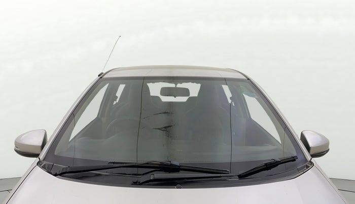 2015 Honda Brio VX MT, Petrol, Manual, 34,031 km, Front Windshield