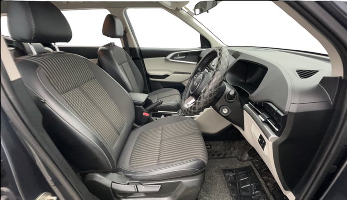 2022 KIA CARENS PRESTIGE 1.5 PETROL 7 STR, Petrol, Manual, 34,307 km, Right Side Front Door Cabin