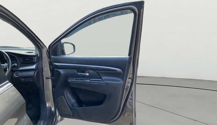 2021 Maruti XL6 ALPHA MT, Petrol, Manual, 67,823 km, RHS Front Door