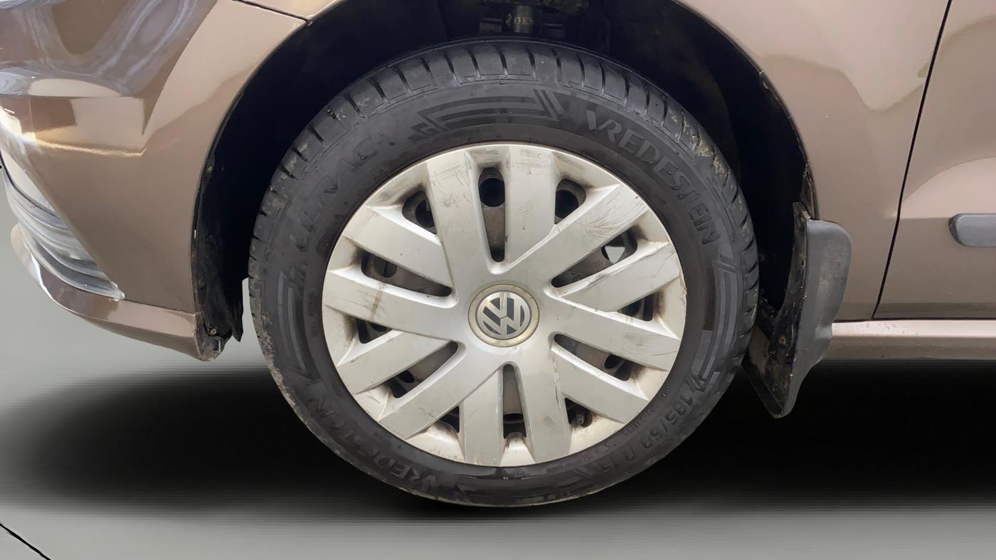 2017 Volkswagen Ameo COMFORTLINE 1.2L, Petrol, Manual, 76,214 km, Left Front Wheel
