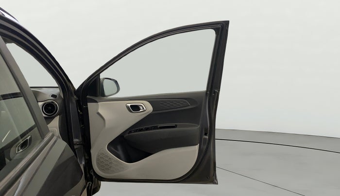 2020 Hyundai GRAND I10 NIOS SPORTZ AMT 1.2 KAPPA VTVT, Petrol, Automatic, 12,888 km, RHS Front Door