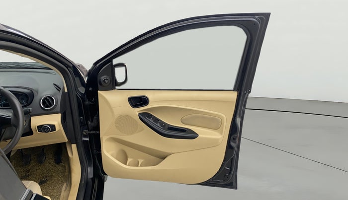 2018 Ford Figo Aspire TITANIUM 1.2 PETROL, Petrol, Manual, 42,113 km, RHS Front Door