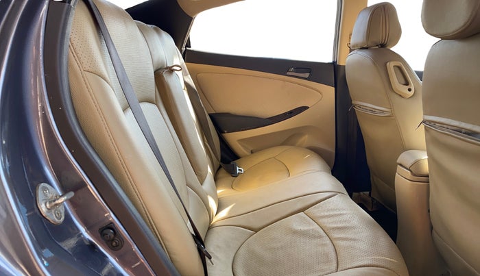 2017 Hyundai Verna 1.6 CRDI SX, Diesel, Manual, 98,200 km, Right Side Rear Door Cabin