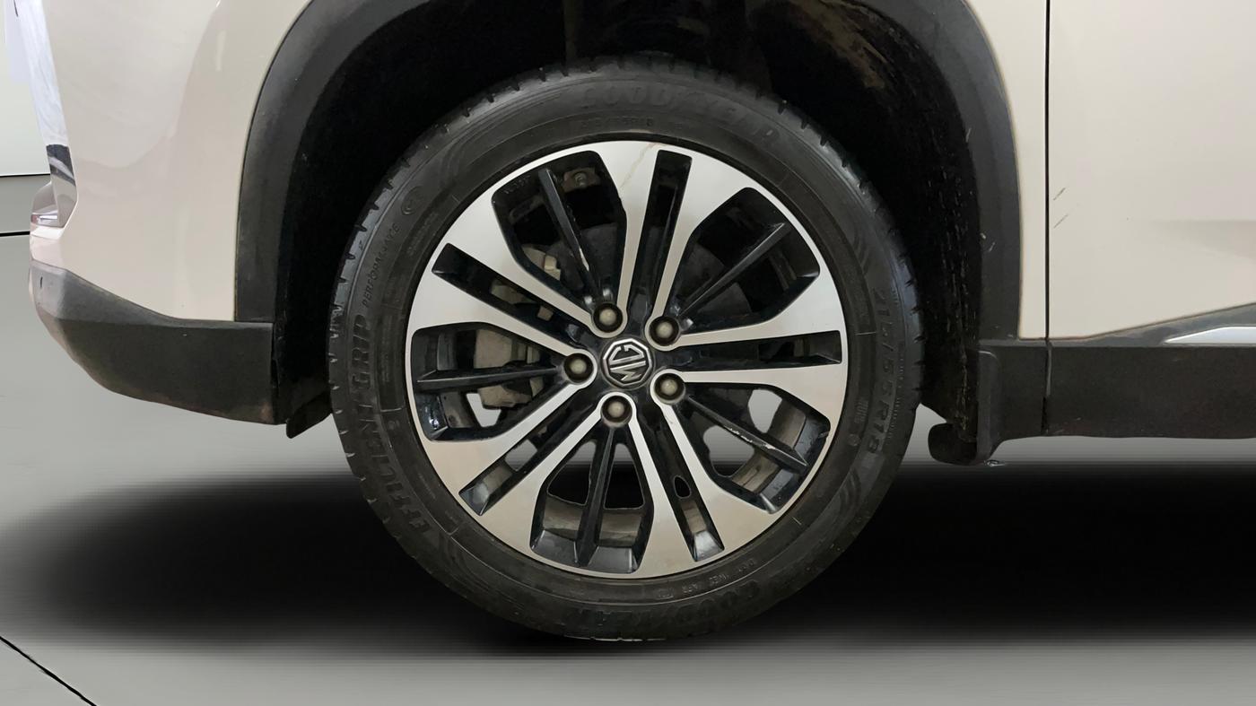 2021 MG HECTOR SHARP HYBRID 1.5 PETROL DUAL TONE, Petrol, Manual, 43,653 km, Left Front Wheel
