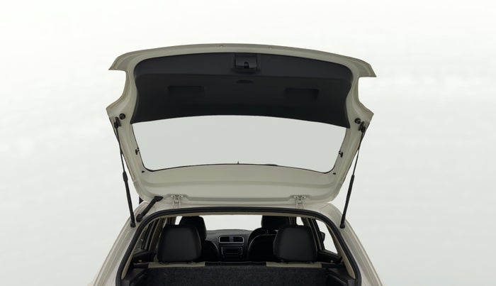 2013 Volkswagen Polo HIGHLINE1.2L, Petrol, Manual, 86,334 km, Boot Door Open