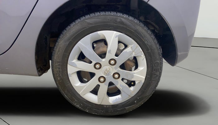 2018 Hyundai Eon MAGNA +, Petrol, Manual, 1,09,456 km, Left Rear Wheel