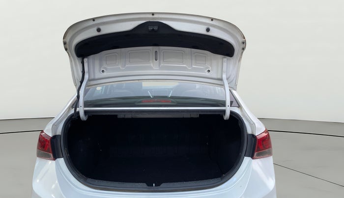 2018 Hyundai Verna 1.6 VTVT SX, Petrol, Manual, 87,828 km, Boot Door Open