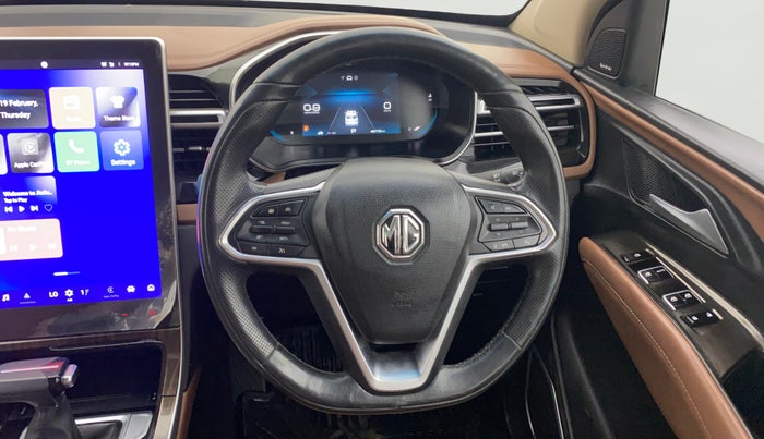 2023 MG HECTOR PLUS SHARP PRO 1.5 PETROL TURBO CVT 7 STR, Petrol, Automatic, 49,775 km, Steering Wheel Close Up