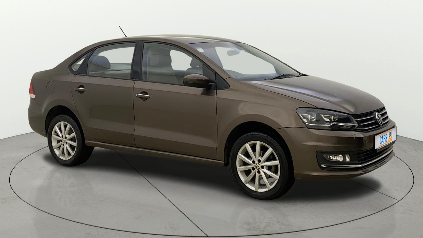 2017 Volkswagen Vento HIGHLINE PLUS 1.5 AT 16 ALLOY, Diesel, Automatic, 1,14,563 km, Right Front Diagonal