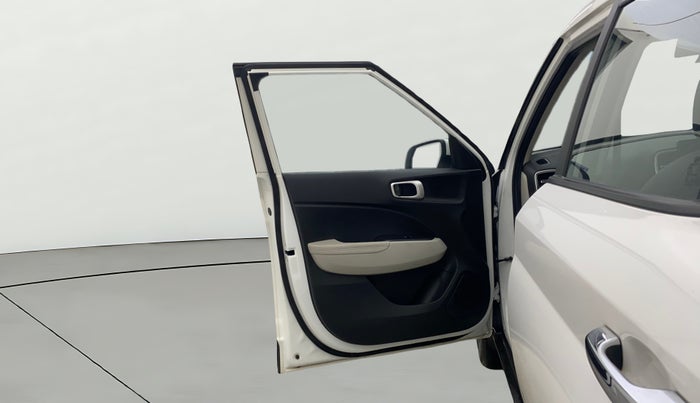 2023 Hyundai VENUE SX (O) 1.0 TURBO DCT, Petrol, Automatic, 10,401 km, LHS Front Door