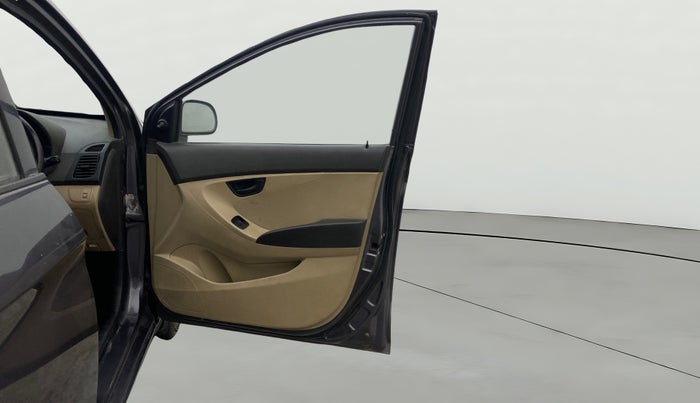 2016 Hyundai Eon MAGNA +, Petrol, Manual, 1,36,063 km, RHS Front Door