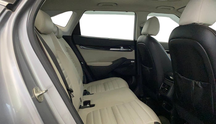 2020 KIA SELTOS GTX PLUS 1.4 PETROL DUAL TONE, Petrol, Manual, 47,325 km, Right Side Rear Door Cabin