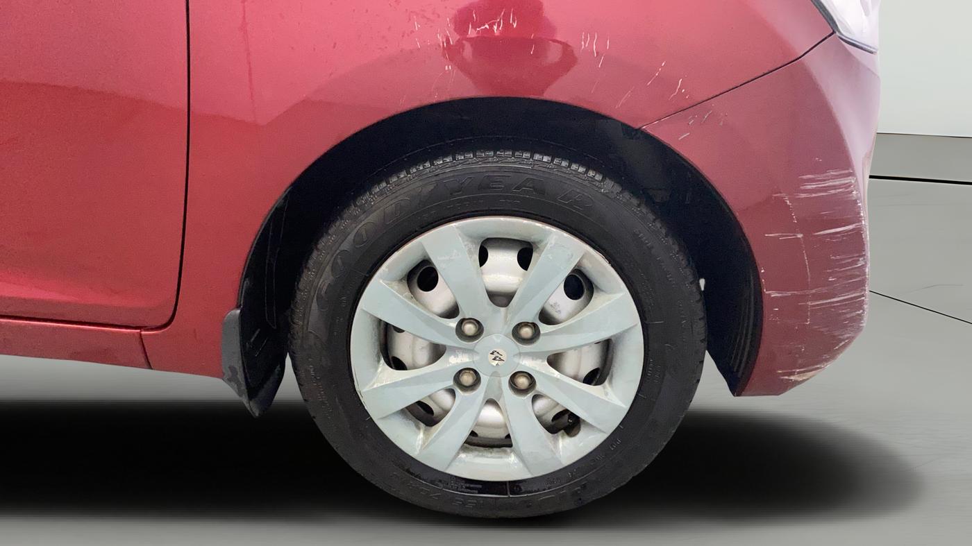 2018 Hyundai Eon ERA +, Petrol, Manual, 16,075 km, Right Front Wheel