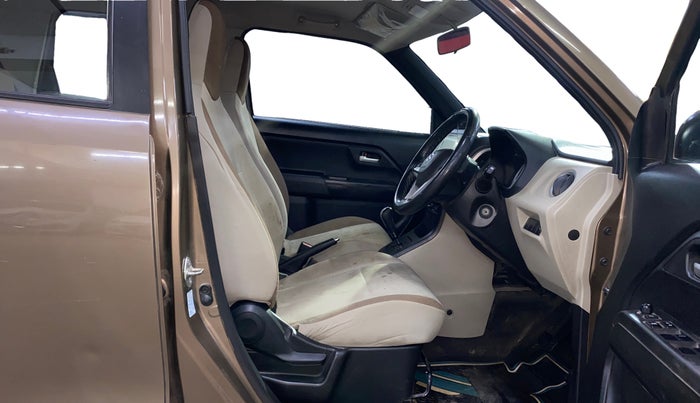 2020 Maruti New Wagon-R ZXI 1.2 AMT, Petrol, Automatic, 39,212 km, Right Side Front Door Cabin
