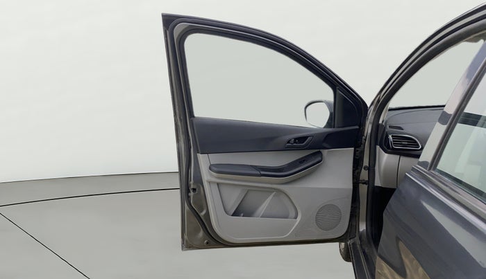 2023 Tata Tiago XT (O) PETROL, Petrol, Manual, 26,187 km, LHS Front Door