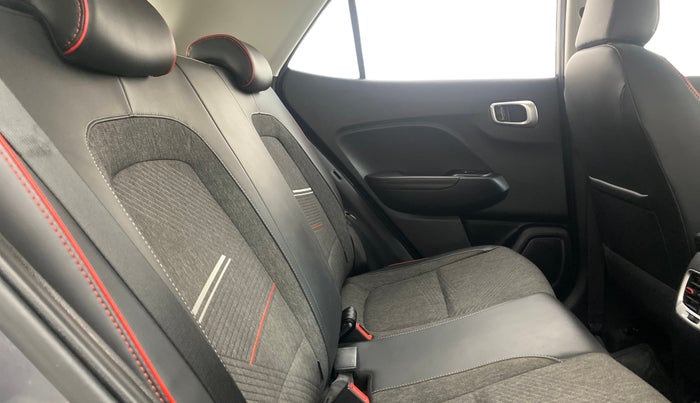 2021 Hyundai VENUE SX PLUS 1.0 TURBO DCT DUAL TONE, Petrol, Automatic, 53,489 km, Right Side Rear Door Cabin