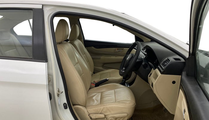 2015 Maruti Ciaz ZXI AT, Petrol, Automatic, 44,549 km, Right Side Front Door Cabin