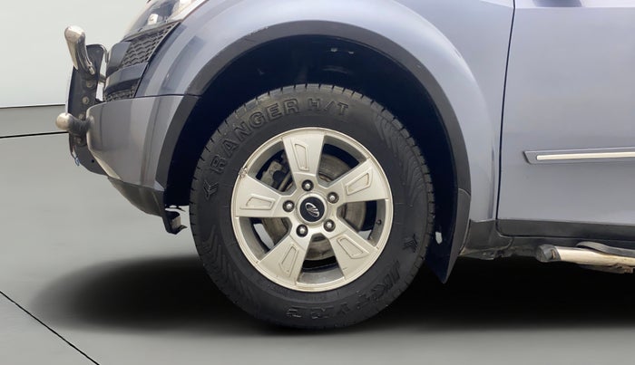 2014 Mahindra XUV500 W8, Diesel, Manual, 71,221 km, Left Front Wheel