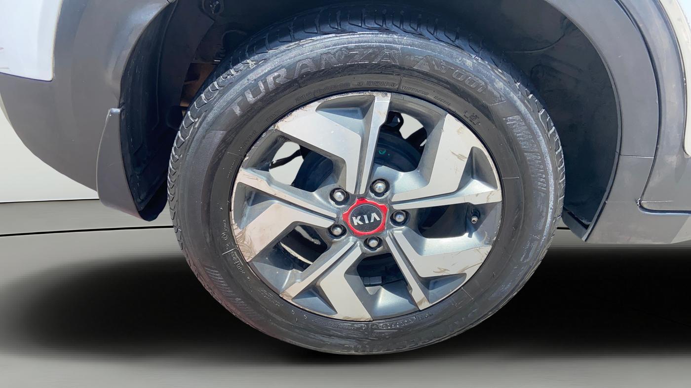 2020 KIA SONET GTX PLUS 1.0 DCT, Petrol, Automatic, 1,35,170 km, Right Rear Wheel