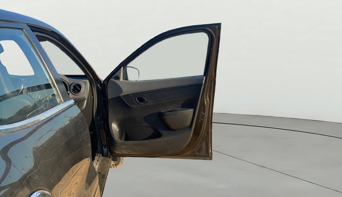 2020 Renault Kwid RXT 1.0 AMT (O), Petrol, Automatic, 38,385 km, RHS Front Door