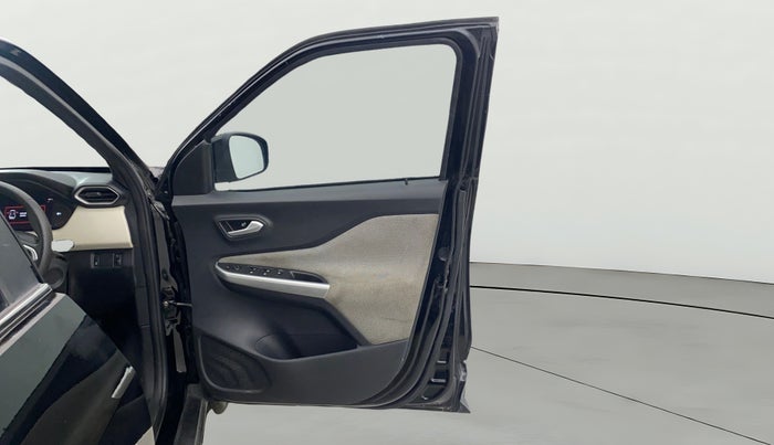 2024 Nissan MAGNITE XV MT, Petrol, Manual, 18,224 km, RHS Front Door