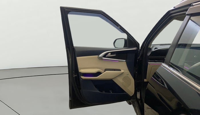 2022 KIA CARENS LUXURY PLUS 1.5 DIESEL AT 7 STR, Diesel, Automatic, 67,767 km, LHS Front Door